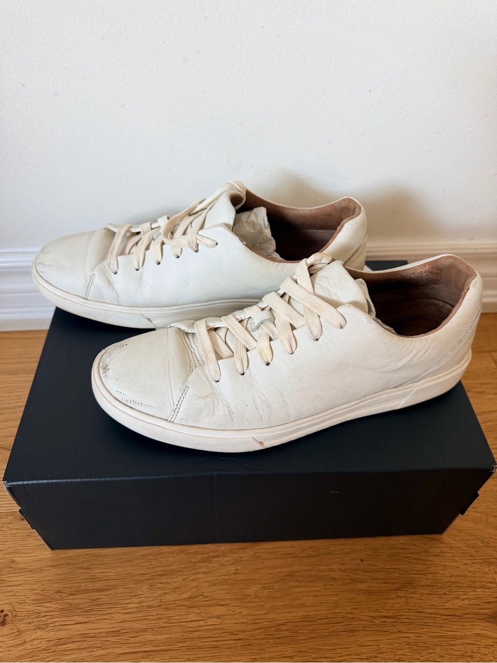 Men's Clarks Leather Sneakers, size 11